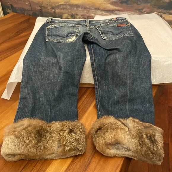 7 For All Mankind Fur Trim Crop Jean - Picture 9 of 9